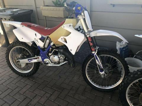 2001 Yamaha YZ125 2-Stroke 