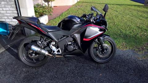 2012 Honda CBR150 FUEL INJECTION - R32 000 