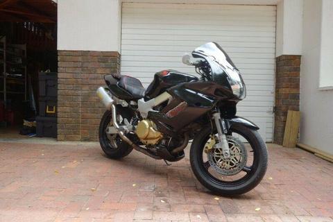 1999 Honda VTR 1000 F to swap for car/bakkie or WHY 