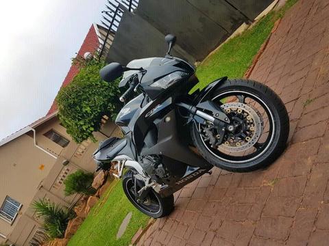 Honda Cbr 600RR (Excellent Condition) 