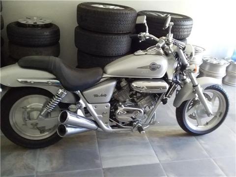 Honda MAgna 250 