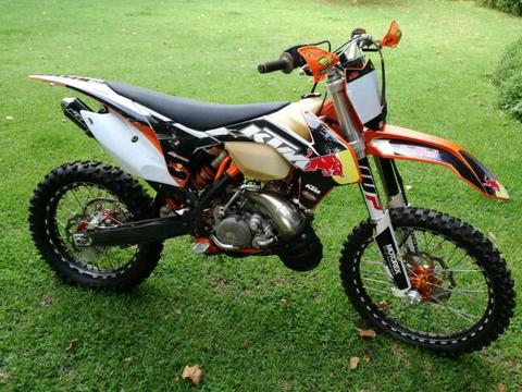 Neat ktm 200 xcw sale or swop  