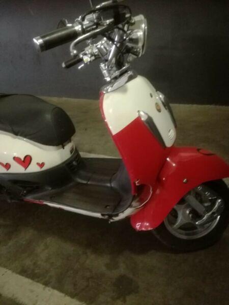 2011 Gomoto Yesterday 4500 rand 