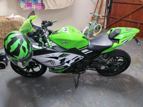 selling kawasaki zx 300 mint condition 