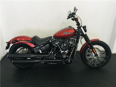 Harley-Davidson Softail Street Bob - METALHEADS MOTORCYCLES 