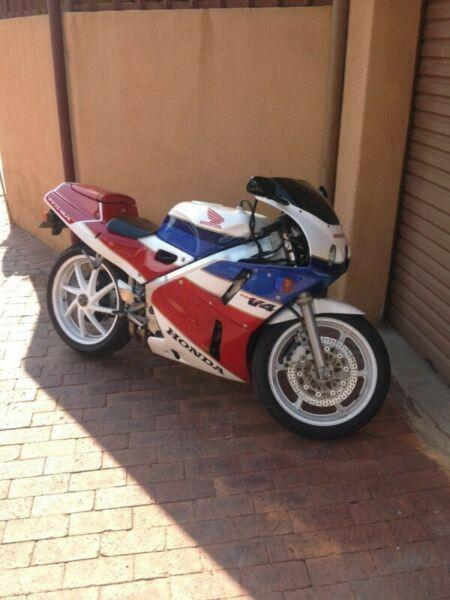 1994 Honda VFR 400 NC30 