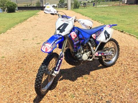 Yz 250 with rekluse clutch, weighted flywheel and long range fuel tank 