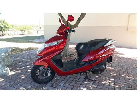 2016 Honda Elite 125cc fully automatic scooter in beautiful condition, only 1800km's 