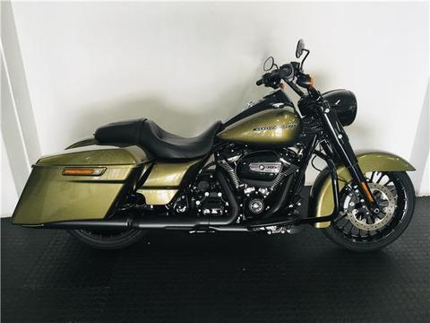Harley-Davidson Road King Special - METALHEADS MOTORCYCLES 
