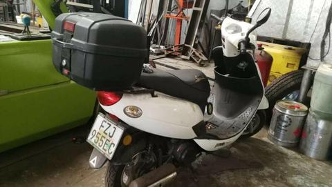 WHITE SCOOTER FOR SALE  