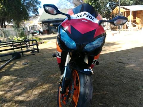 Honda cbr fireblade 1000 