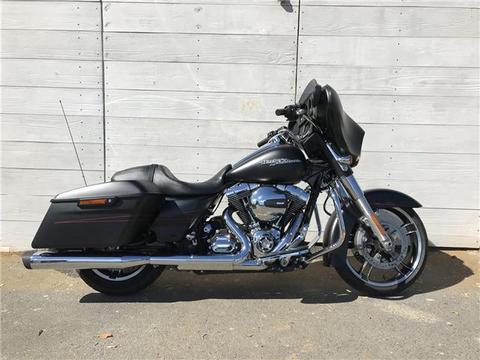 Harley-Davidson® Street Glide® - American Eagle Motorcycles 