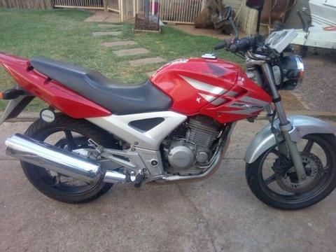 2006 Honda CBX 